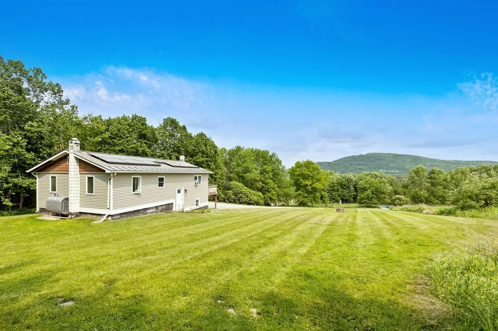 248 Route 7 North Milton VT 05468