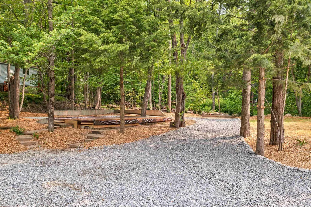 8 Applewood Avenue Gilmanton NH 03237