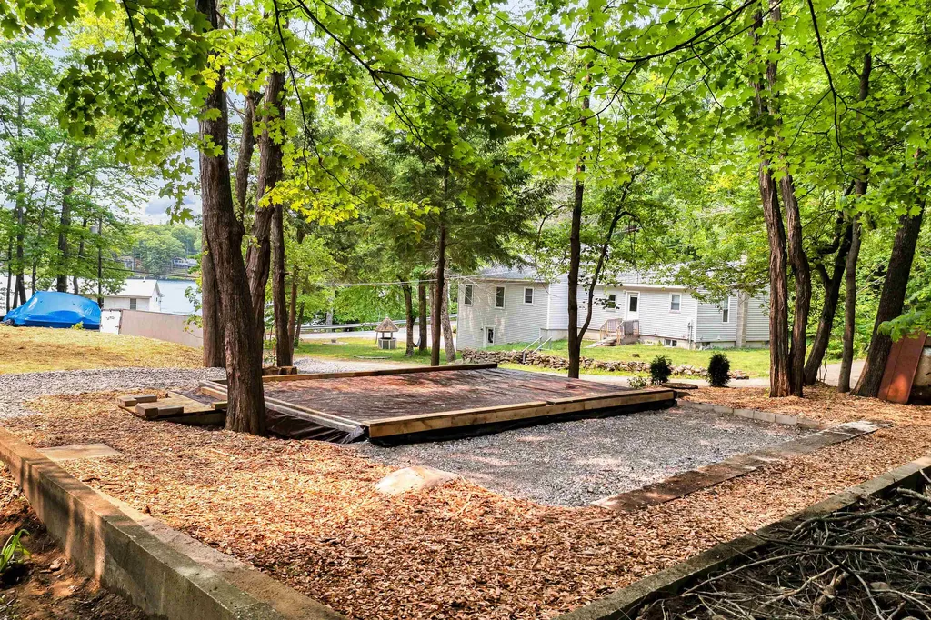 8 Applewood Avenue Gilmanton NH 03237