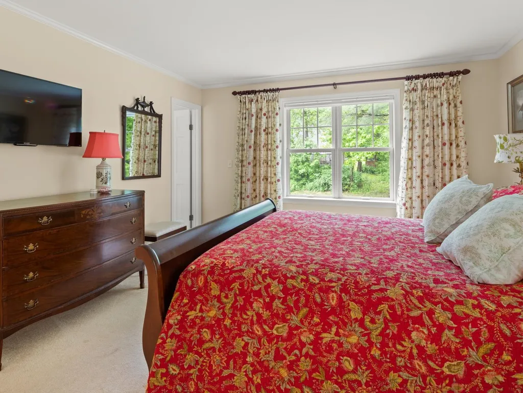 251 Summit Circle Shelburne VT 05482