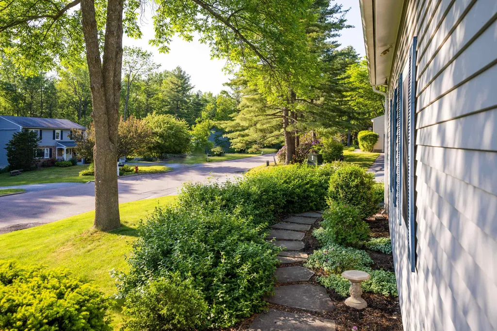 251 Summit Circle Shelburne VT 05482