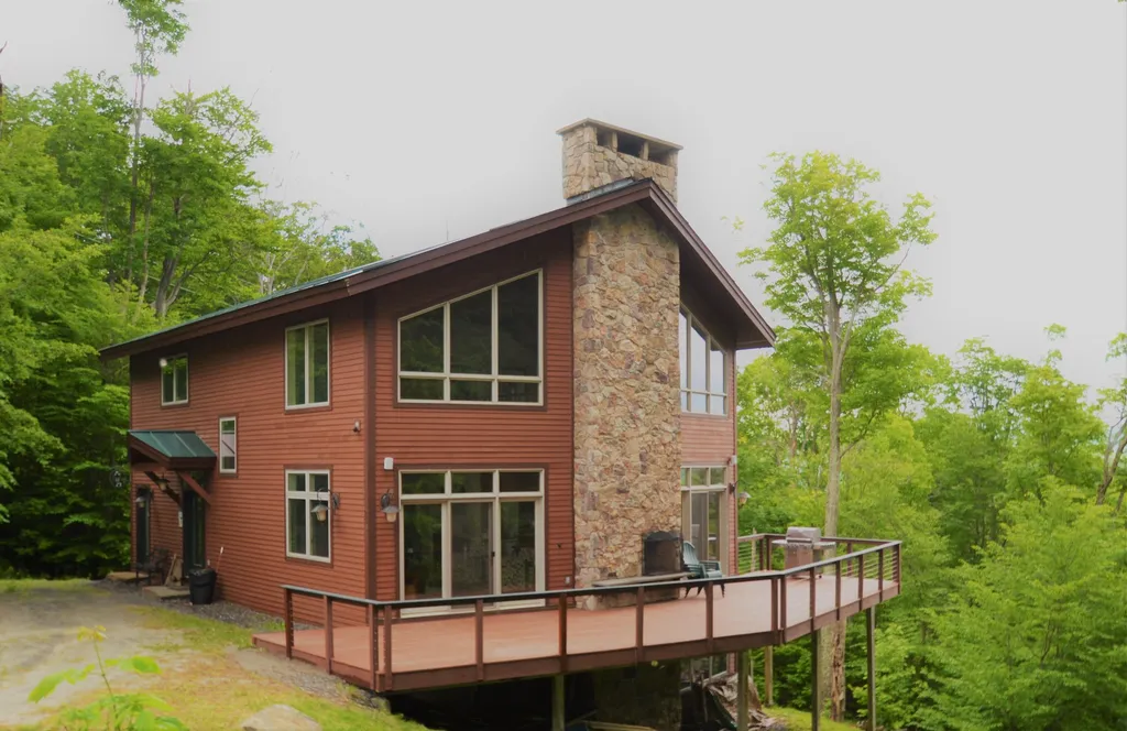 258 Upper Village Road Warren VT 05674