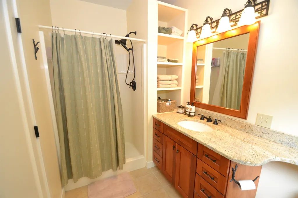 258 Upper Village Road Warren VT 05674