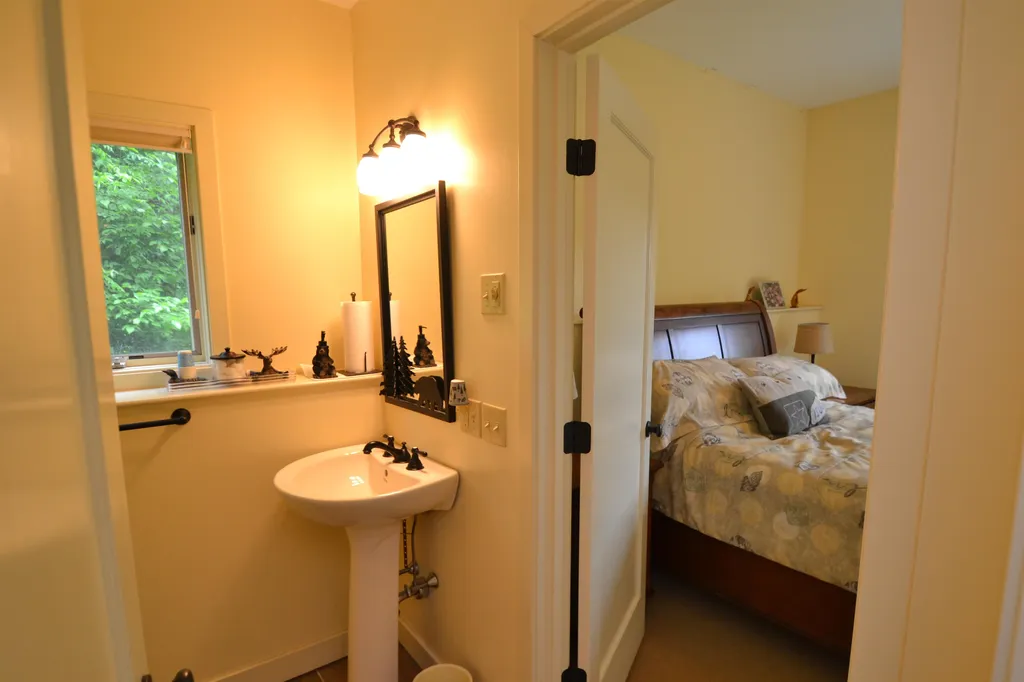 258 Upper Village Road Warren VT 05674