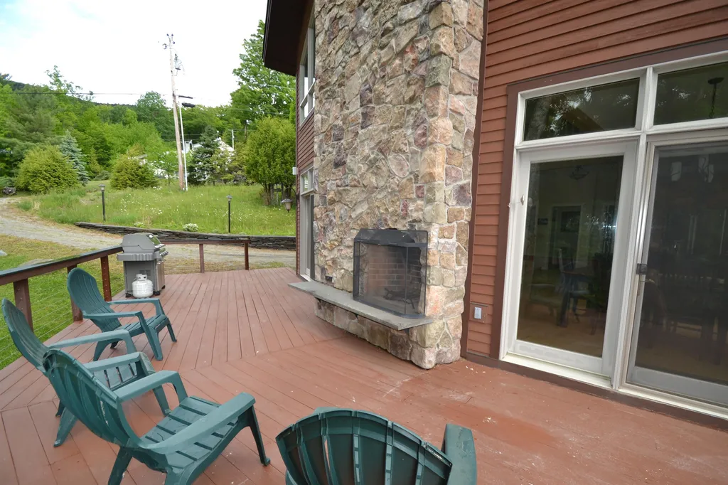258 Upper Village Road Warren VT 05674
