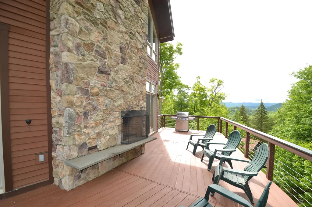 258 Upper Village Road Warren VT 05674
