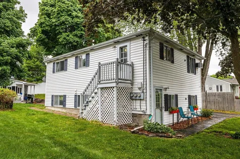 128 Sunnyside Street Manchester NH 03103