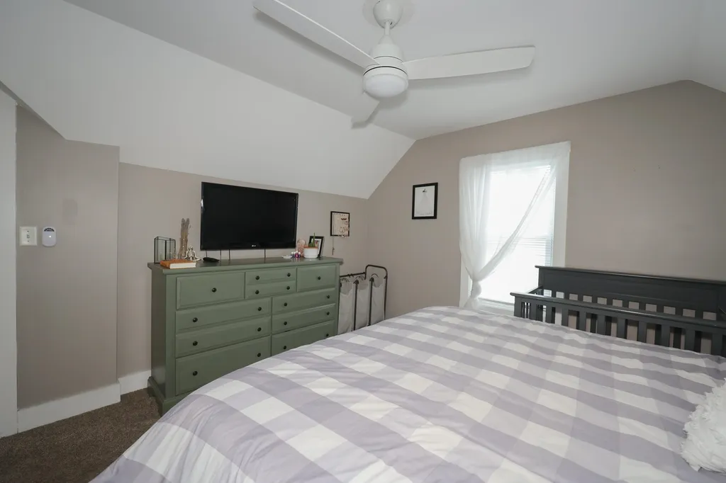 14 Artillery Lane Nashua NH 03064
