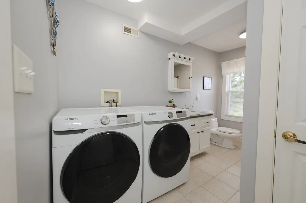 14 Artillery Lane Nashua NH 03064