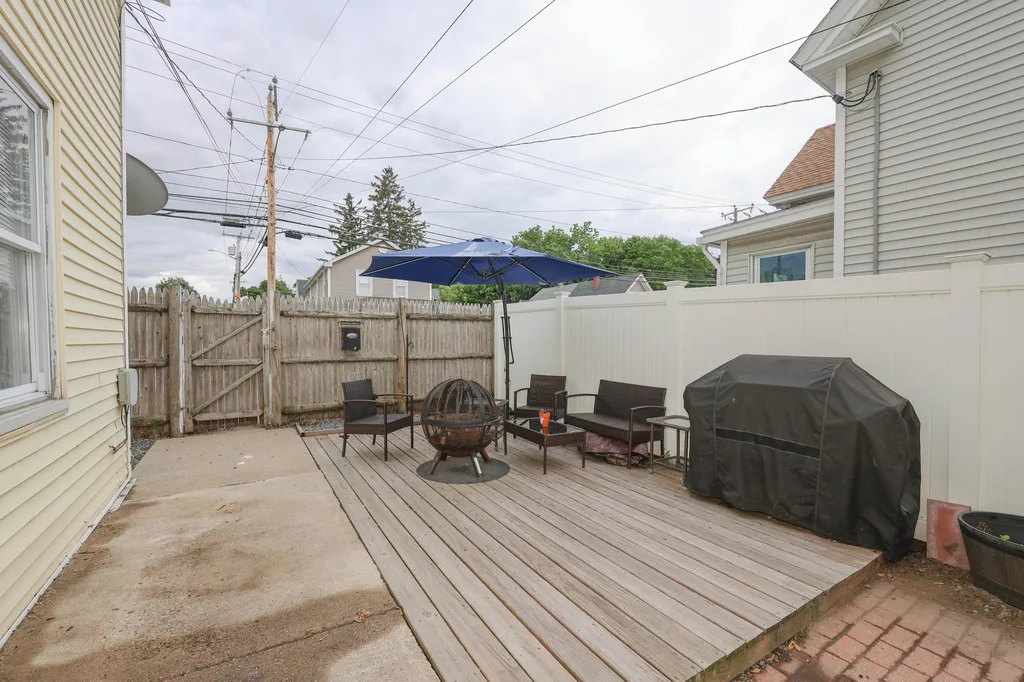 14 Artillery Lane Nashua NH 03064