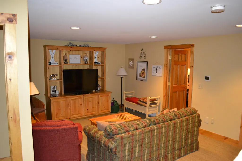 98 Queens Road Jay VT 05859