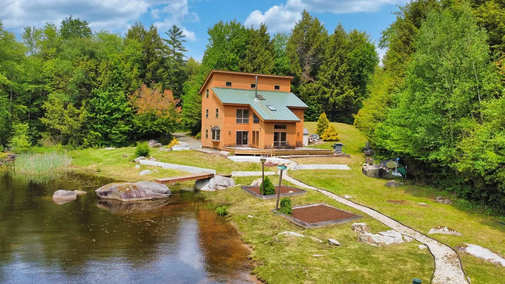 9 Cove Road Canaan NH 03741