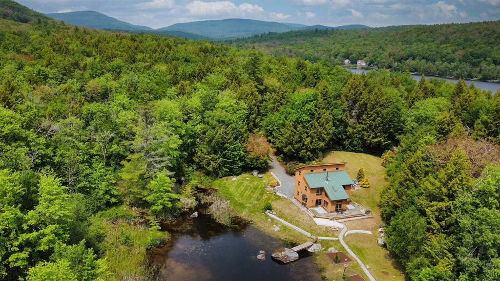 9 Cove Road Canaan NH 03741