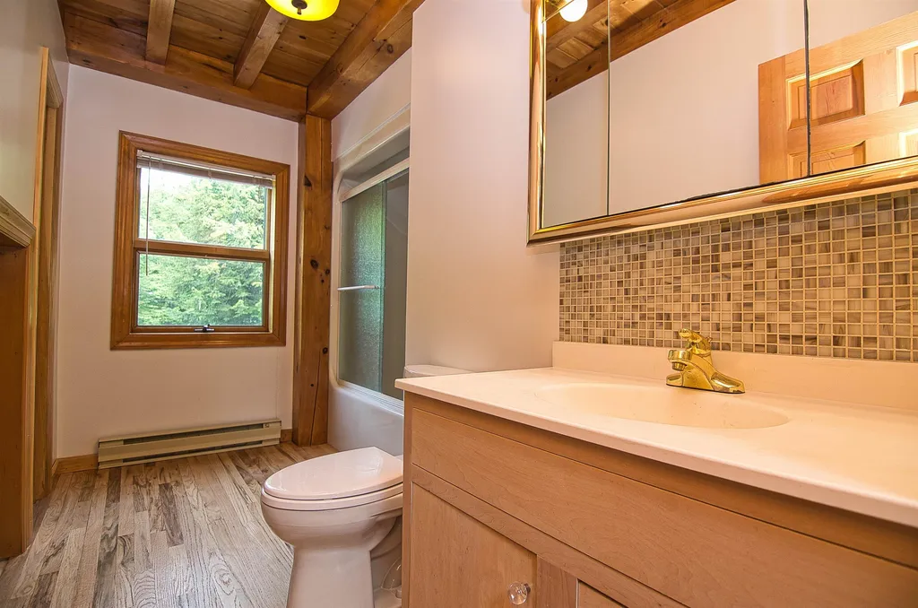9 Cove Road Canaan NH 03741