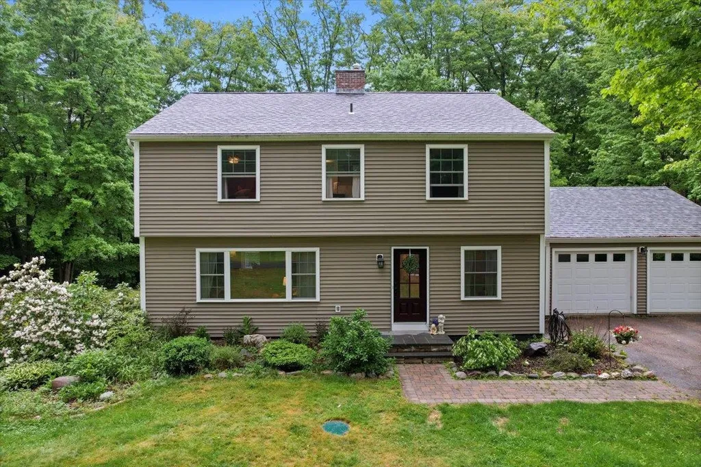 14 Forest Road Essex VT 05452