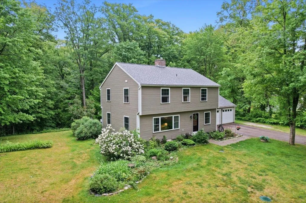 14 Forest Road Essex VT 05452
