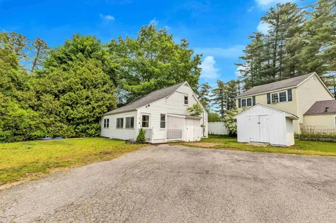 5 Field Avenue Salem NH 03079