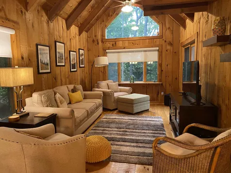 19 Arctic Circle Wilmington VT 05363