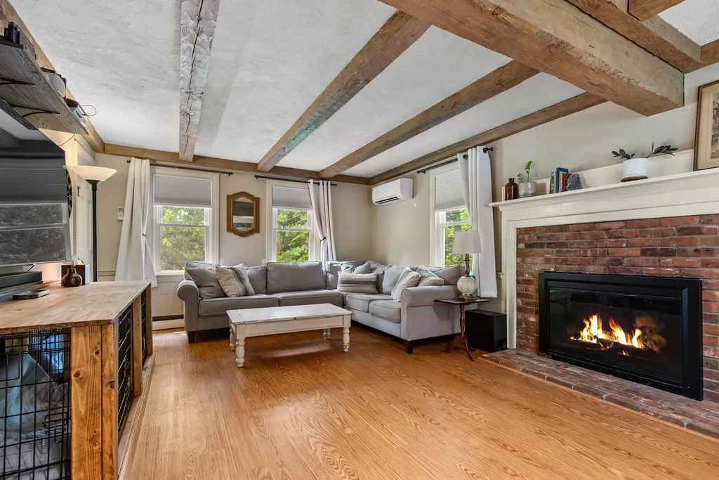13 Riverwood Road Kingston NH 03848