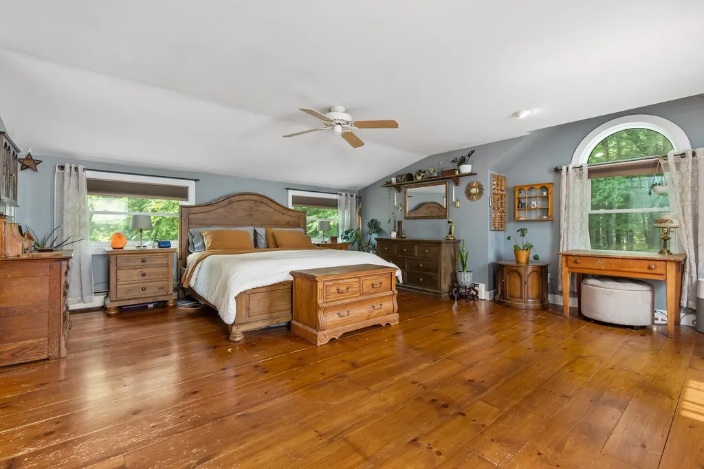 13 Riverwood Road Kingston NH 03848