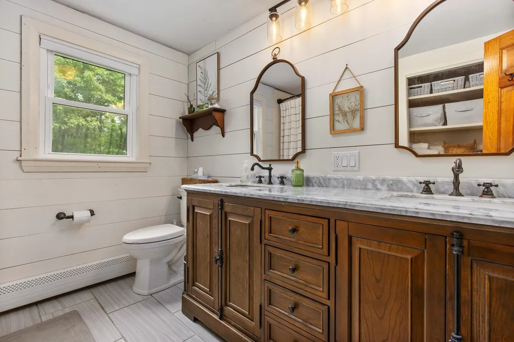 13 Riverwood Road Kingston NH 03848