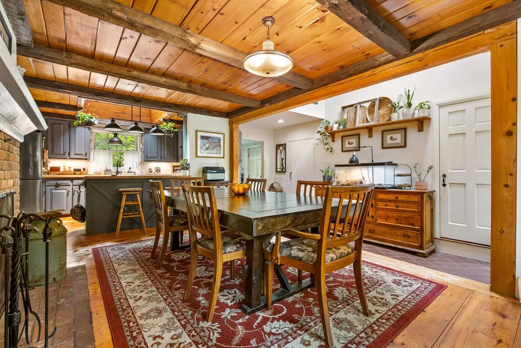 13 Riverwood Road Kingston NH 03848