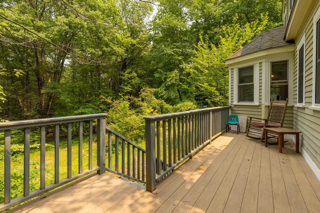 13 Riverwood Road Kingston NH 03848