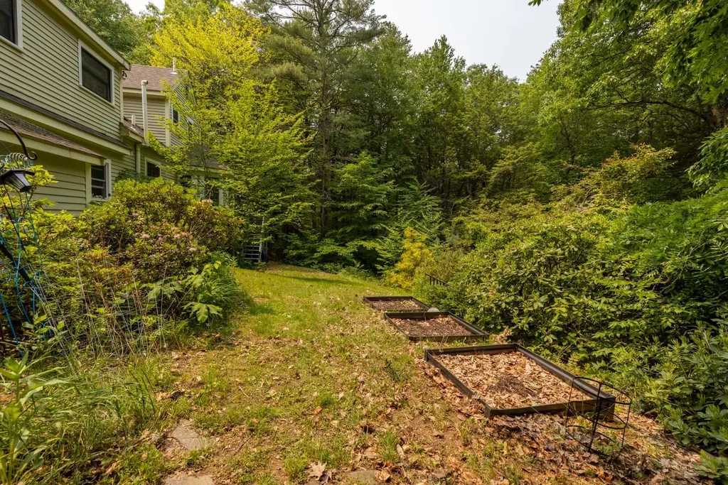 13 Riverwood Road Kingston NH 03848