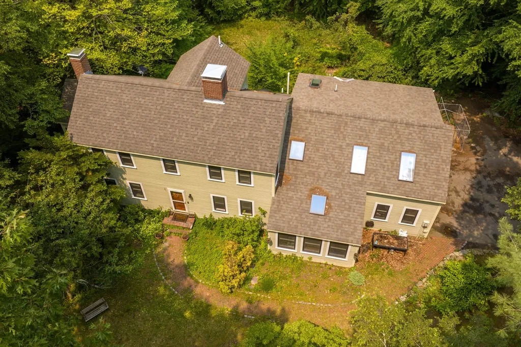 13 Riverwood Road Kingston NH 03848