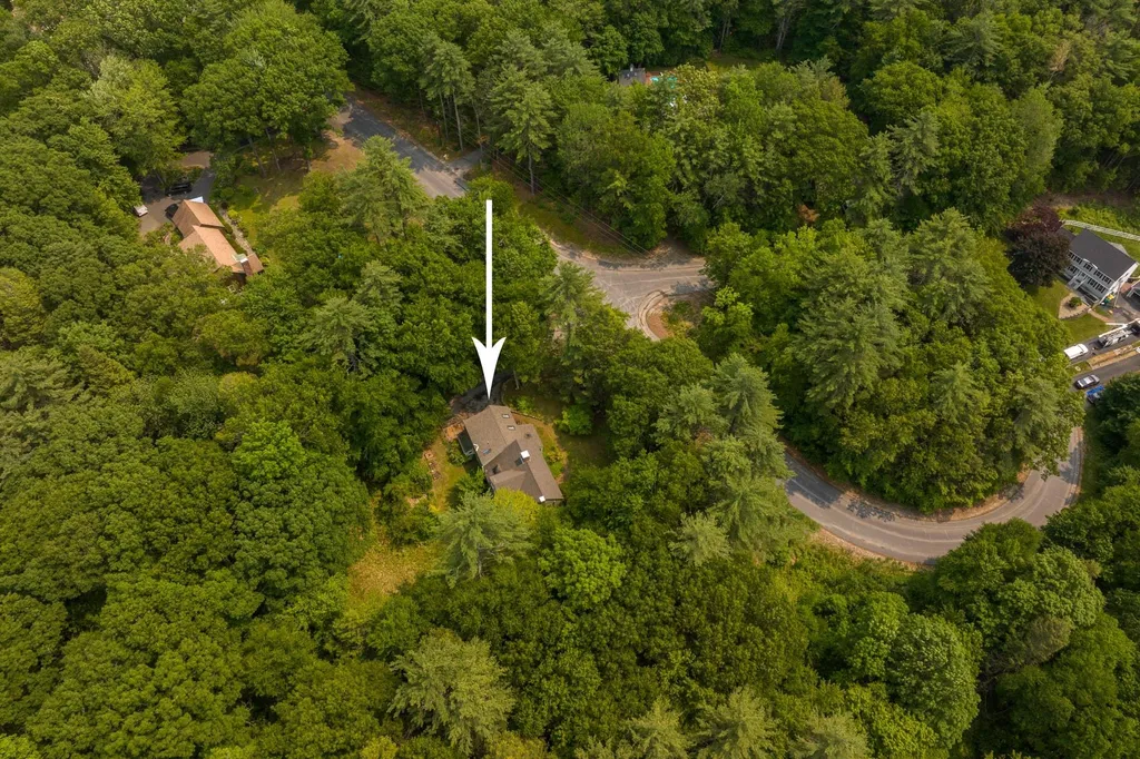 13 Riverwood Road Kingston NH 03848