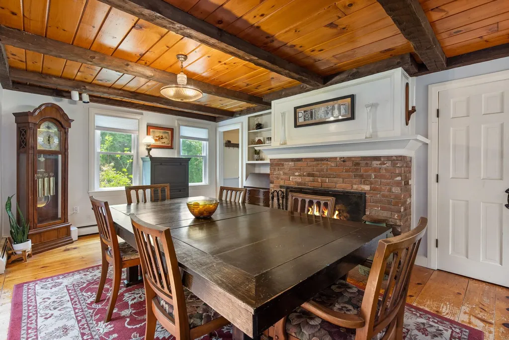 13 Riverwood Road Kingston NH 03848