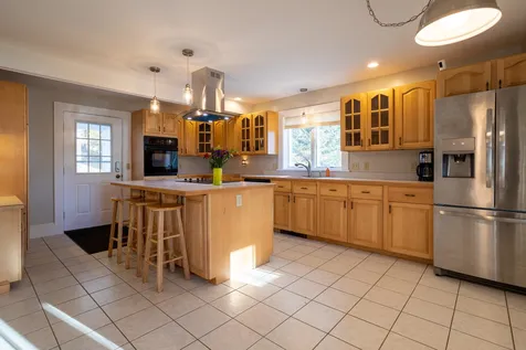 21 Old Ferry Lane Kittery ME 03904