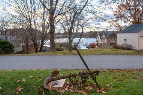 21 Old Ferry Lane Kittery ME 03904