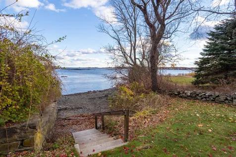 21 Old Ferry Lane Kittery ME 03904