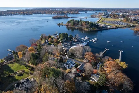 21 Old Ferry Lane Kittery ME 03904