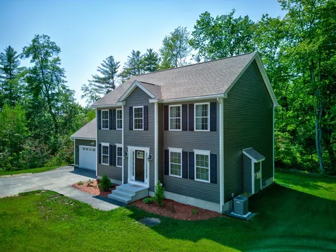 10 Rapids Lane Manchester NH 03109