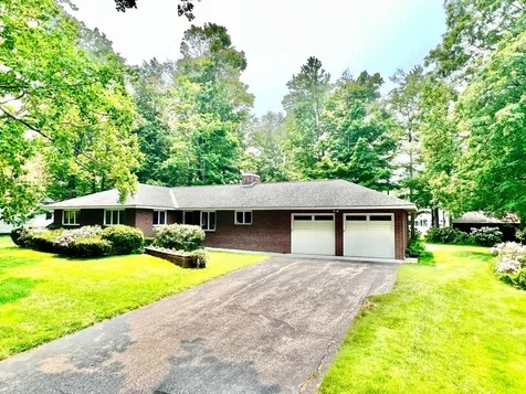 34 Blossom Street Keene NH 03431