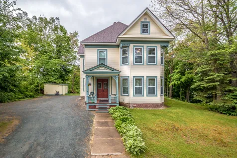 73 Bunker Hill Street Lancaster NH 03584