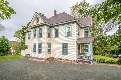 73 Bunker Hill Street Lancaster NH 03584