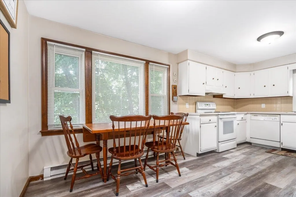 22 Reynolds Avenue Manchester NH 03103