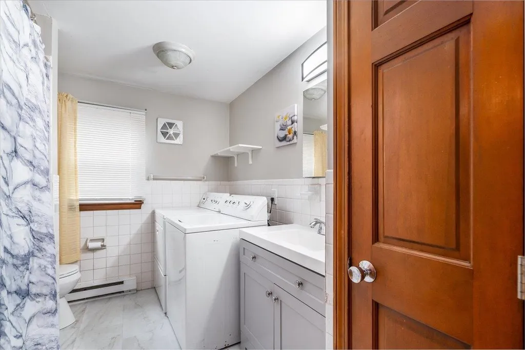 22 Reynolds Avenue Manchester NH 03103