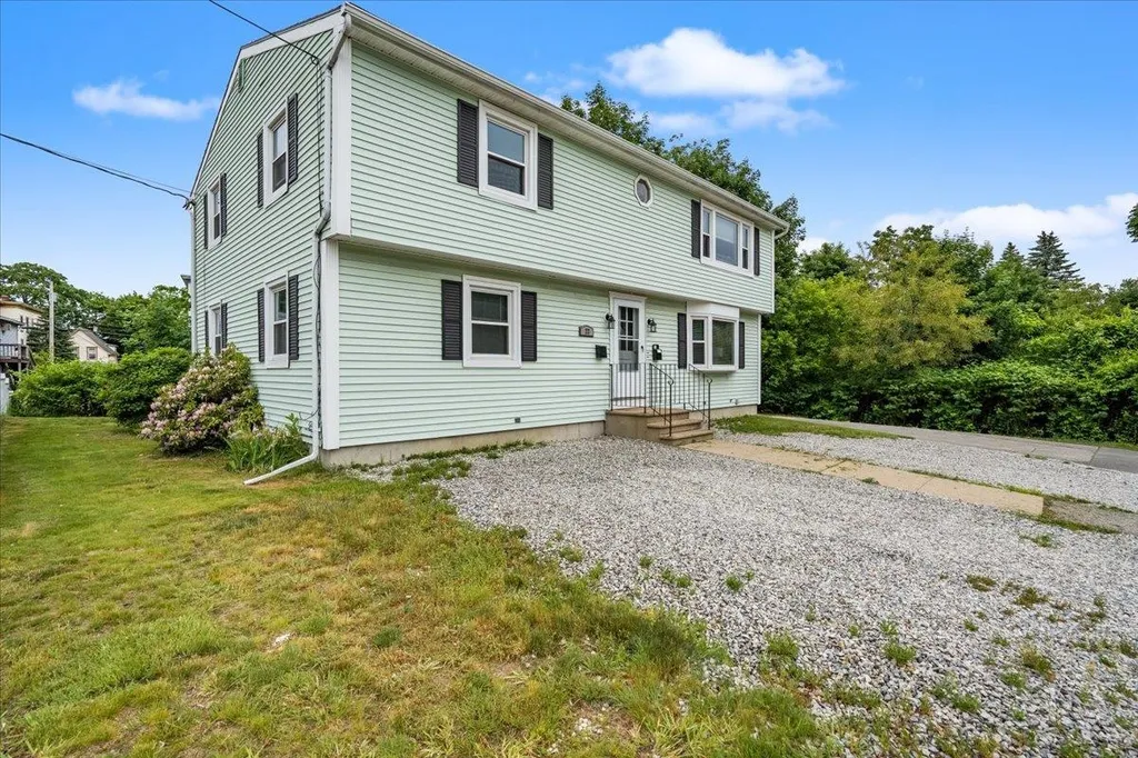 22 Reynolds Avenue Manchester NH 03103