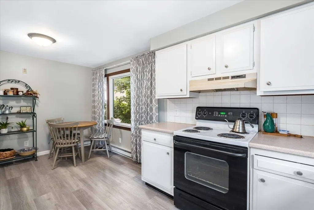 22 Reynolds Avenue Manchester NH 03103