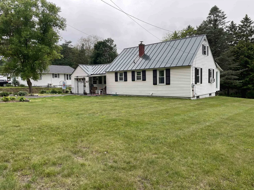 17 Floyd Avenue Lebanon NH 03784
