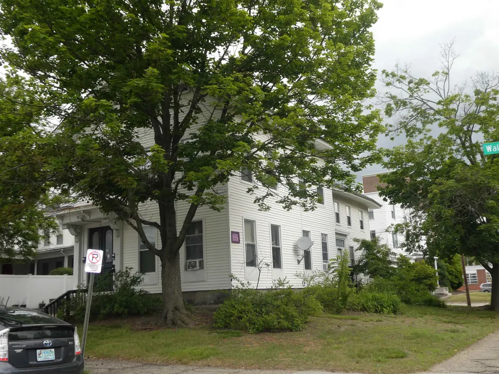 3 Walnut Street Manchester NH 03104