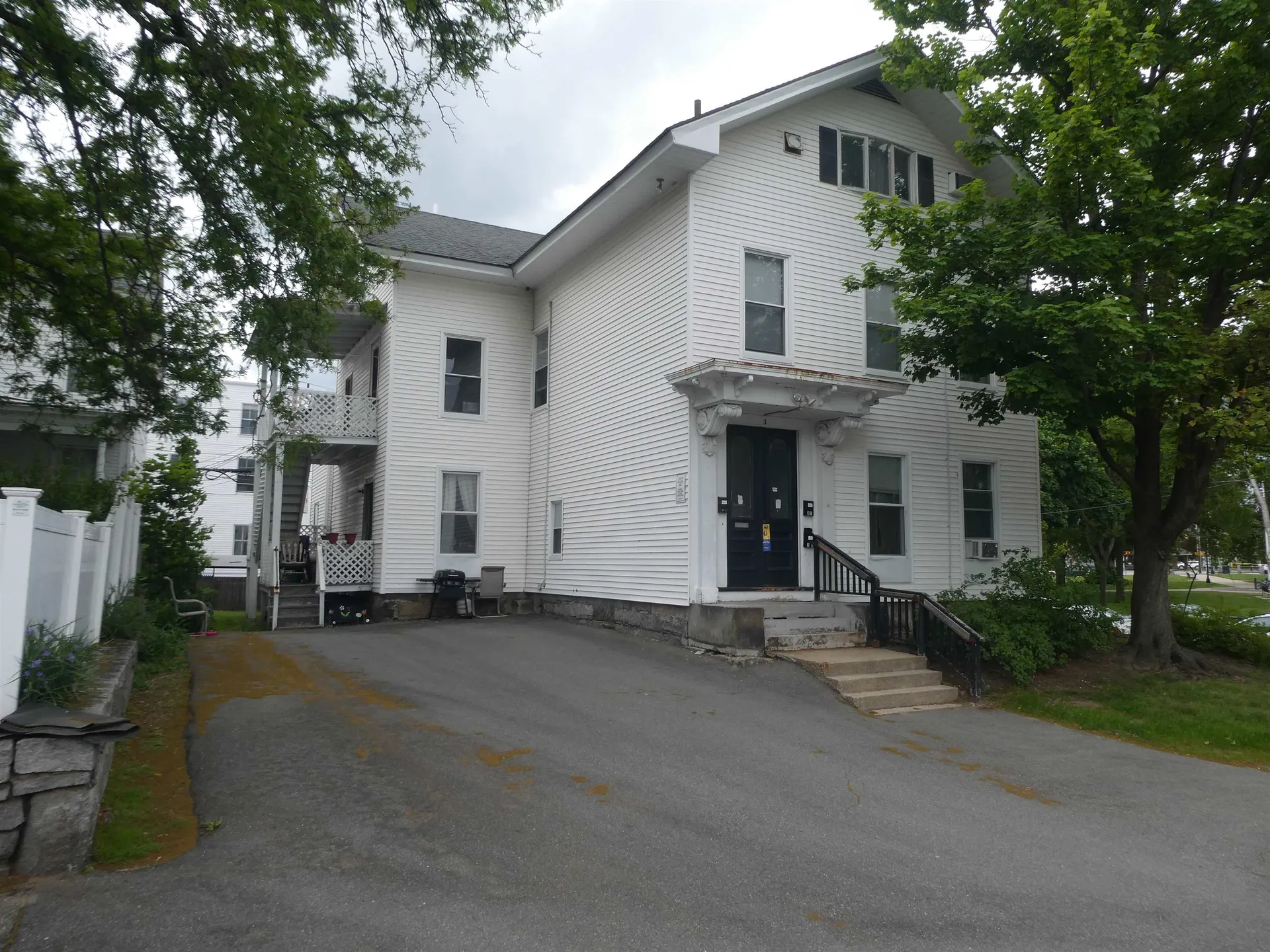 3 Walnut Street Manchester NH 03104