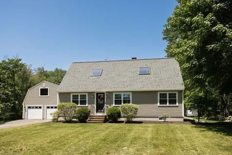 11 Ryan Circle Rochester NH 03867