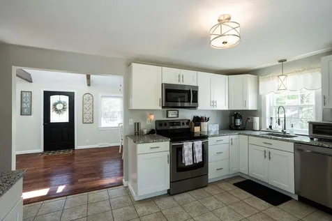 11 Ryan Circle Rochester NH 03867
