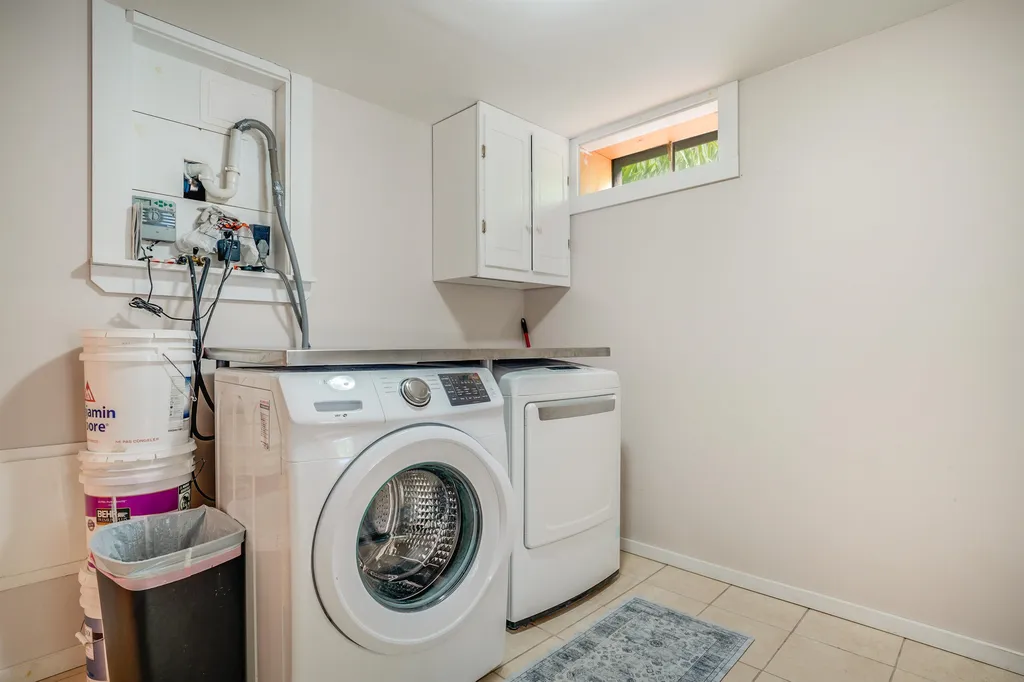 17 Thoreau Drive Nashua NH 03062-2452