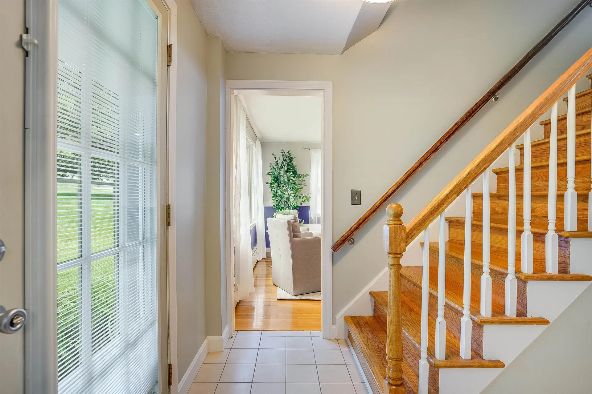 17 Thoreau Drive Nashua NH 03062-2452